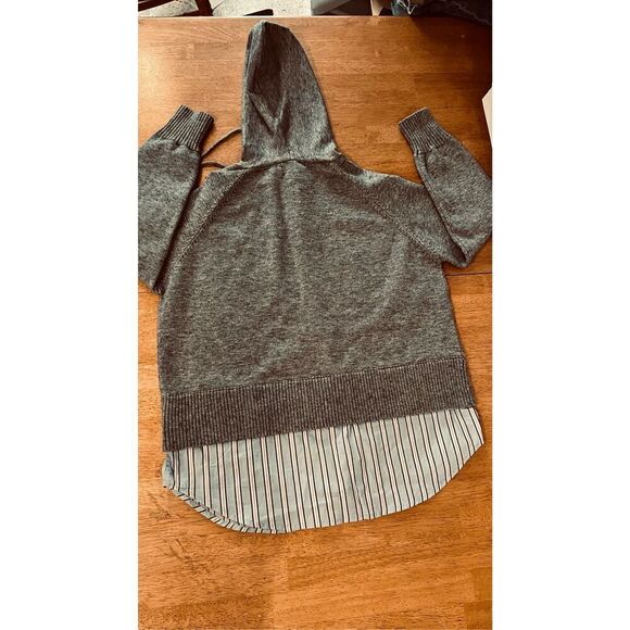 AQUA GRAY HOODED PULLOVER SWEATER WOMENS SZ S BUILT IN SHIRT - Picture 10 of 10